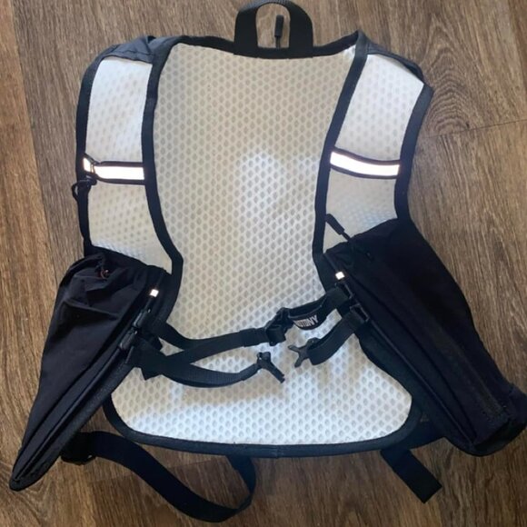 Lightweight Hydration Backpack with 3L Water Bladder main image 5